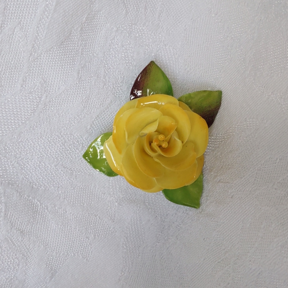 Flower Brooch, Cara China Staffordshire